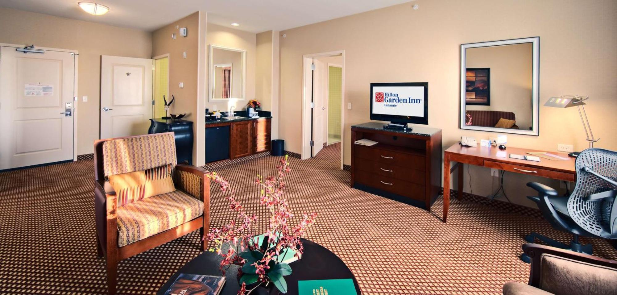 Hilton Garden Inn Laramie Ngoại thất bức ảnh