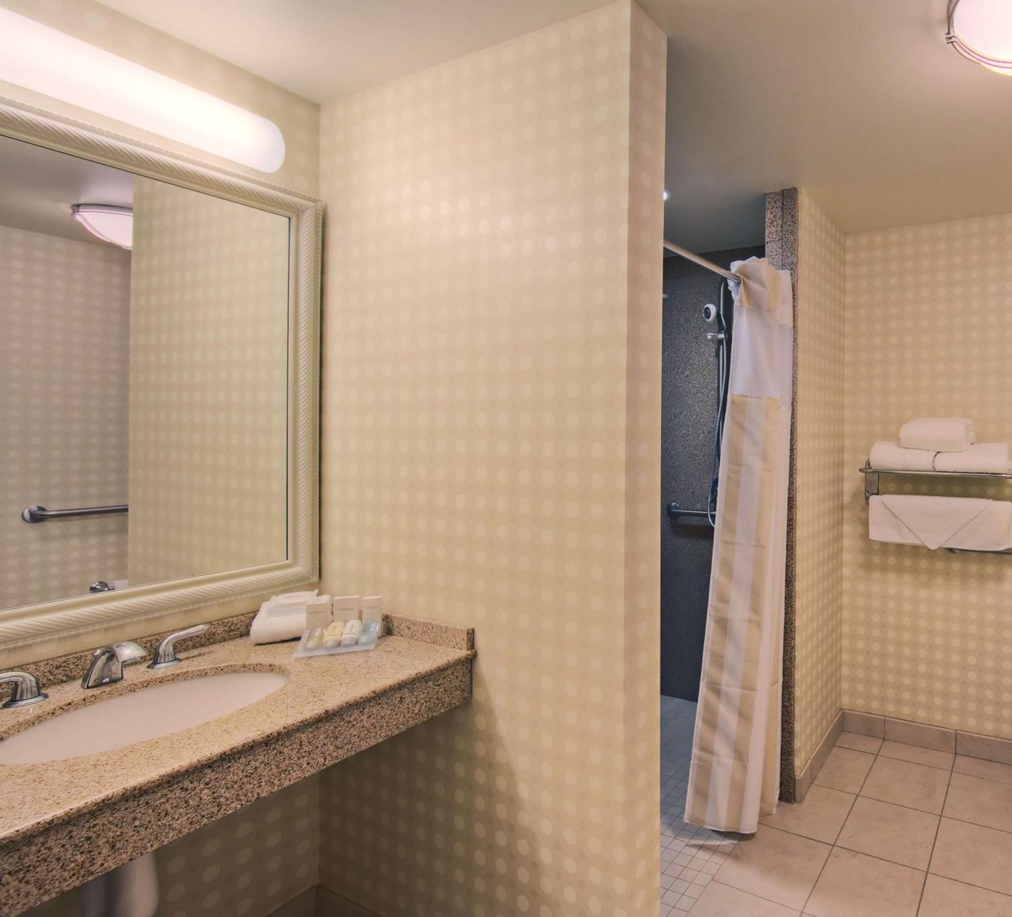 Hilton Garden Inn Laramie Ngoại thất bức ảnh